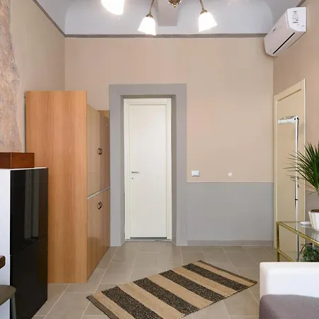 Pinzochere Apartment Florence