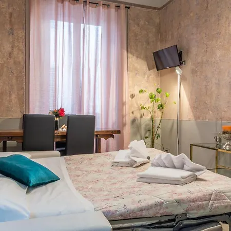 Pinzochere Apartment Florence